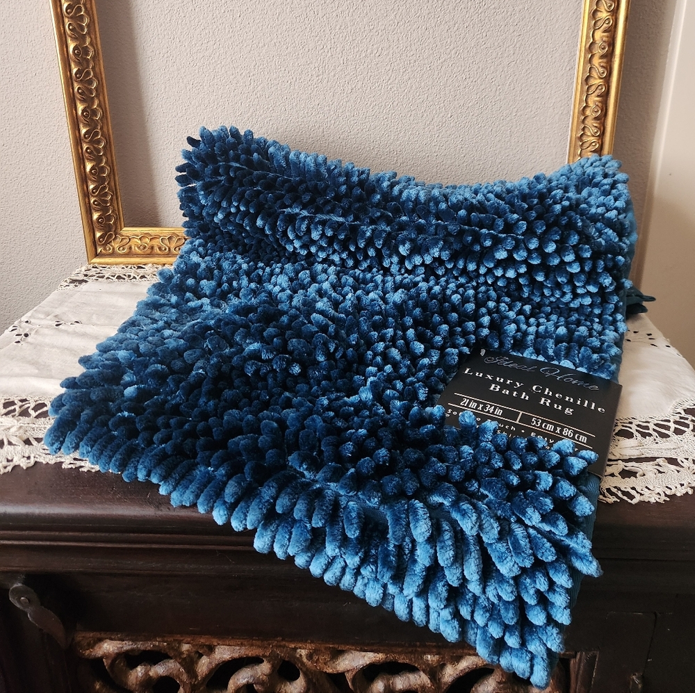🆕️Chenille Bath Rug
